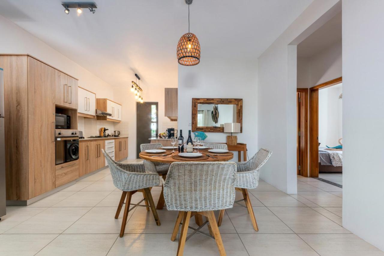 West Wood Holiday Apartment, C6 - Flic En Flac With Pool At A Quiet Location, Beautifully Decorated And Close To The Beach 外观 照片