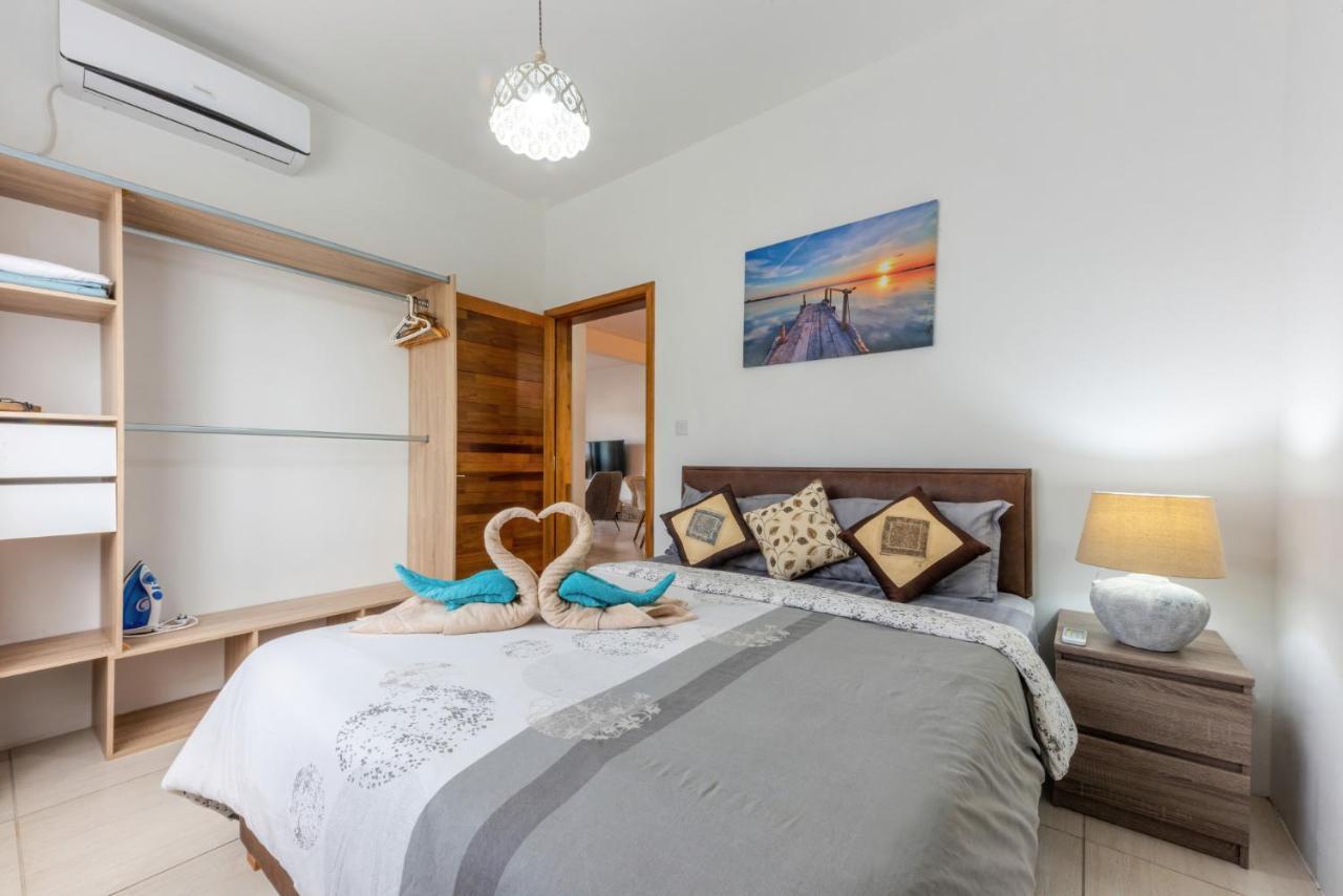 West Wood Holiday Apartment, C6 - Flic En Flac With Pool At A Quiet Location, Beautifully Decorated And Close To The Beach 外观 照片