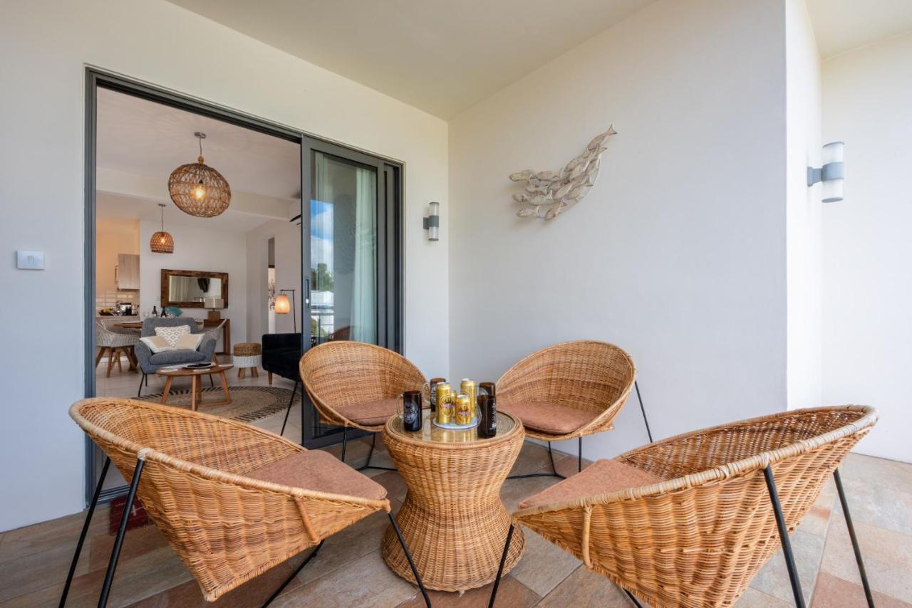 West Wood Holiday Apartment, C6 - Flic En Flac With Pool At A Quiet Location, Beautifully Decorated And Close To The Beach 外观 照片
