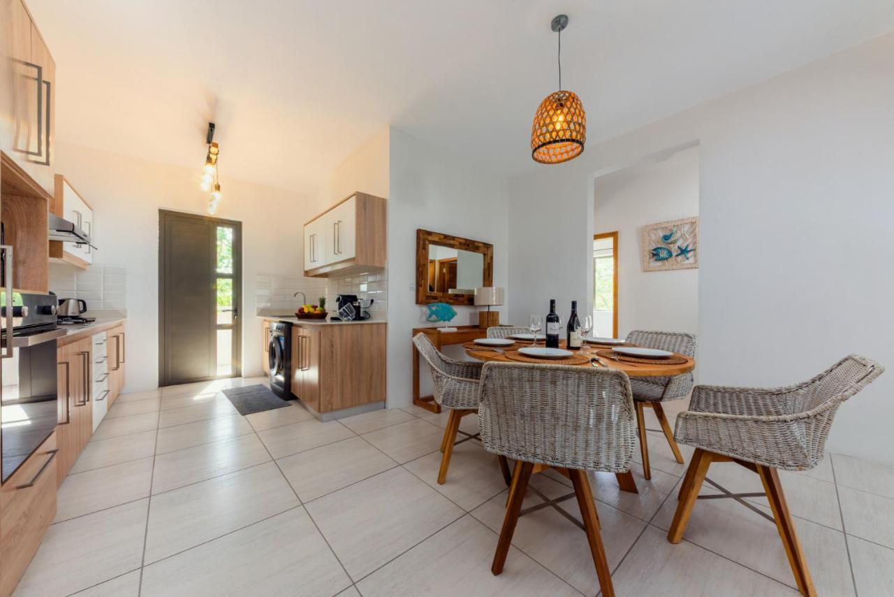 West Wood Holiday Apartment, C6 - Flic En Flac With Pool At A Quiet Location, Beautifully Decorated And Close To The Beach 外观 照片